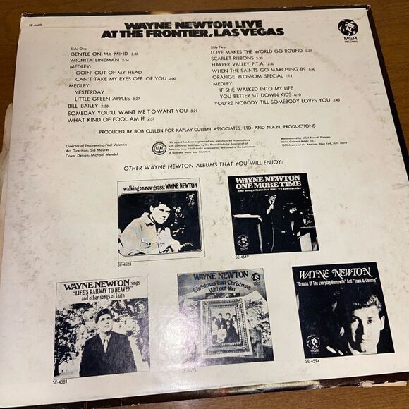 Vintage Wayne newton live in Vegas vinyl record - Picture 2 of 3